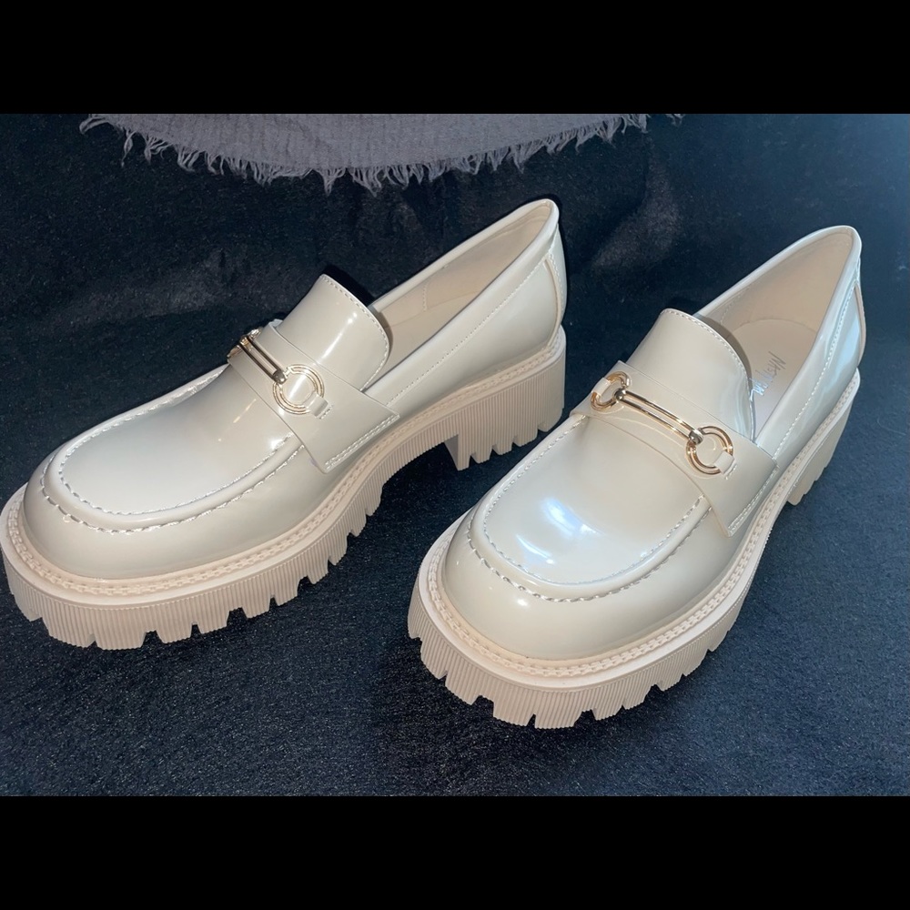 NEW Nasty Gal Platform Loafers - White Chunky Loafers w/ Gold Accent Sz 9